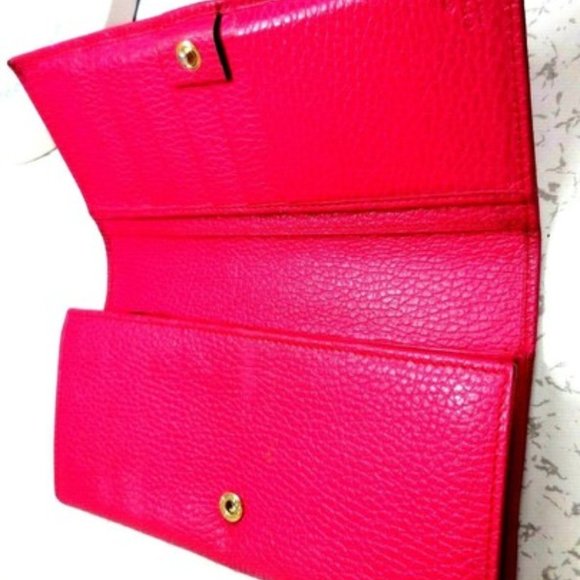 Gucci Fuchsia W Gold Hardware XL Checkbook Size - Picture 3 of 8